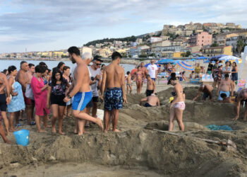 Gara sculture di sabbia, grande successo a Cariati per la I^ edizione di “FormeDaMare”